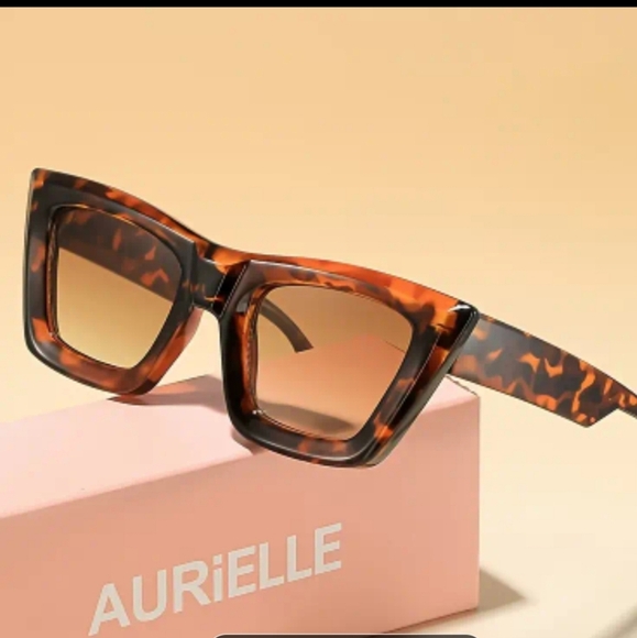 3/$30 Aurielle Brown Tortoise Shell Sunglasses - Picture 2 of 3